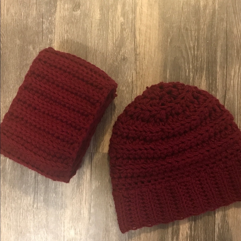 👐🏽👐🏽 CROCHET HAT AND SCARF SET